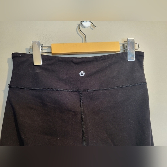Lululemon Womens  Black Leggings Capris, Size 6 - Picture 3 of 5